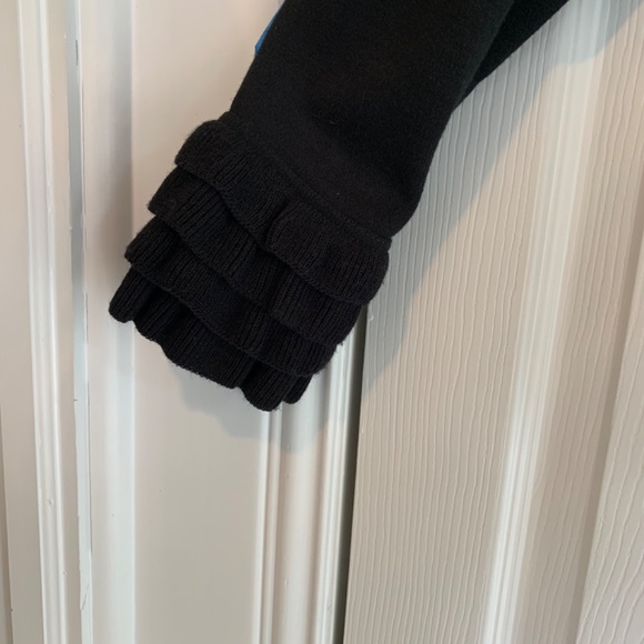 Sweater and skirt - Picture 4 of 7